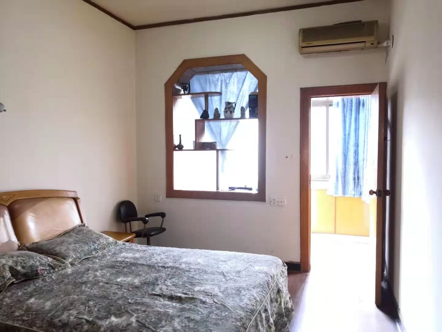 滨江一村  2室2厅1卫   24.00万客厅