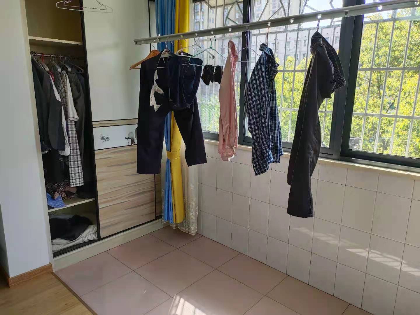 桥北综合楼  3室2厅1卫    48.8万阳台