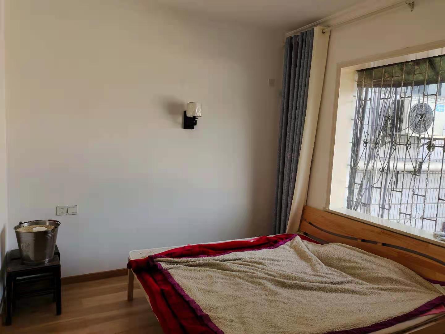 桥北综合楼  3室2厅1卫    48.8万卧室