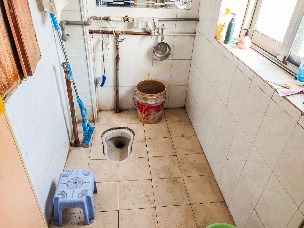 全丰小区  2室2厅1卫    27.8万卫生间