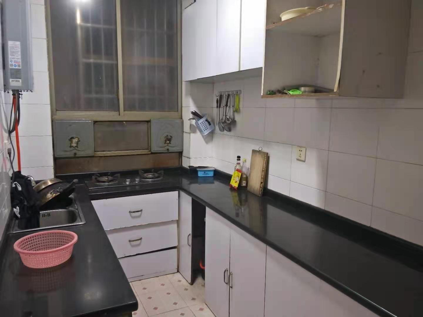 小桃小区  3室1厅2卫   1600.00元/月室内图