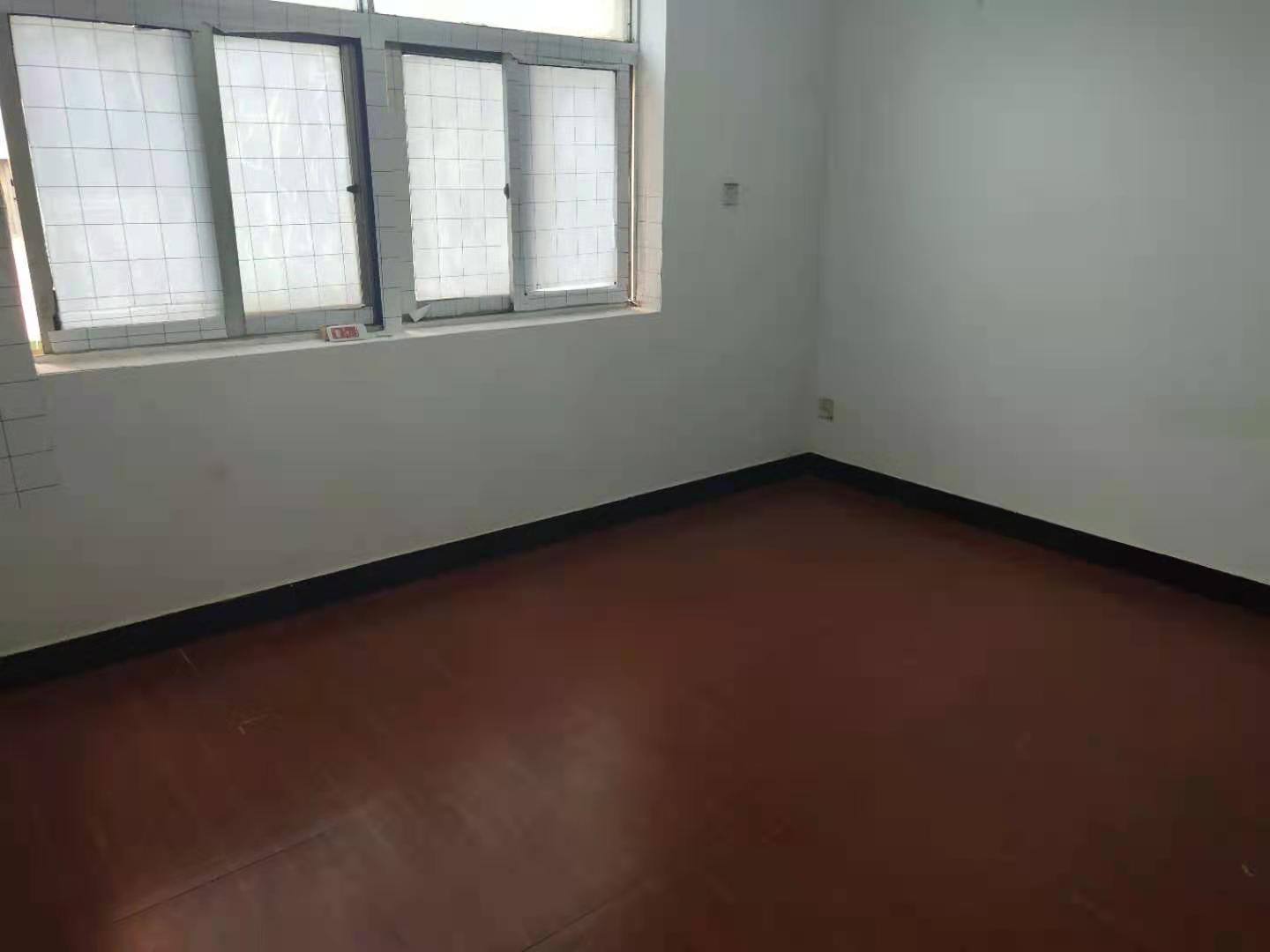 远东公寓  3室2厅1卫    2800.0元/月室内图