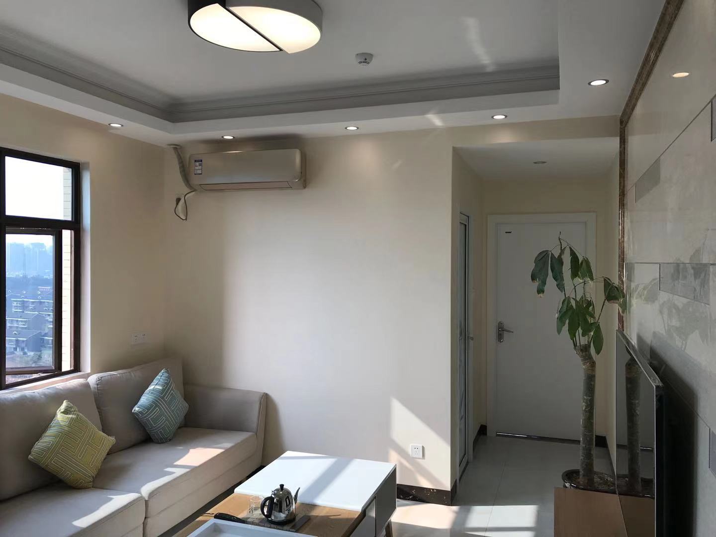 华辰汇景一、二期  1室1厅1卫    2000.0元/月 华辰汇景一、二期  1室1厅1卫    2000.0元/月室内图