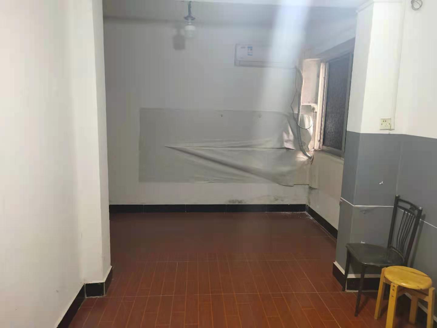 远东公寓  3室2厅1卫    2800.0元/月室内图