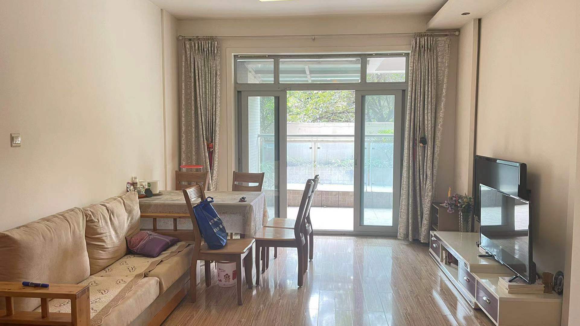 橙花风景  2室1厅1卫    3000.0元/月室内图