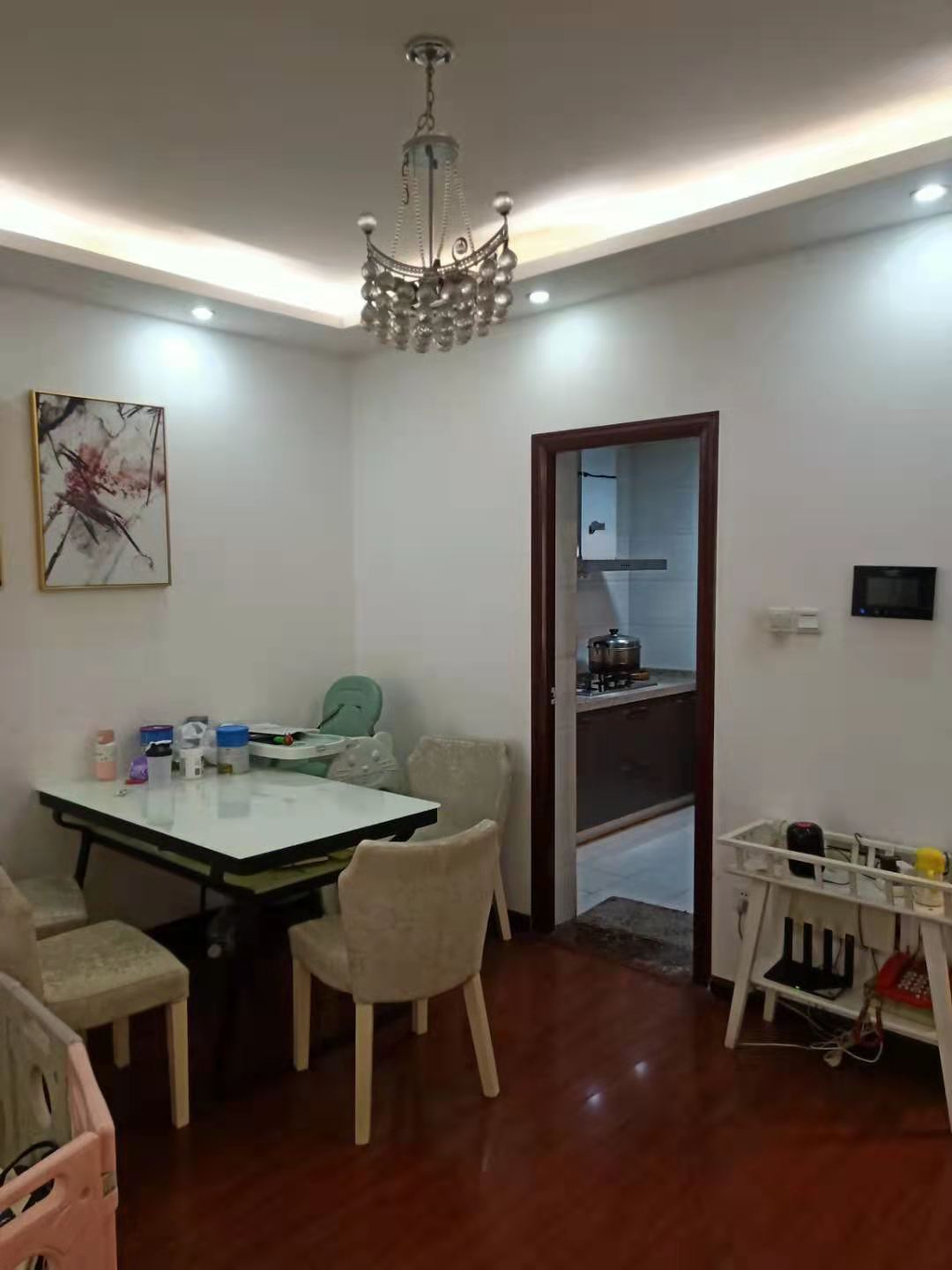 南湖国际4期  3室2厅2卫    3500.0元/月 南湖国际4期  3室2厅2卫    3500.0元/月室内图