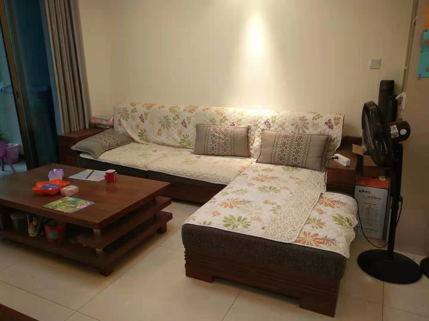 碧桂园 3室2厅1卫 75.0万 碧桂园 3室2厅1卫 75.0万客厅