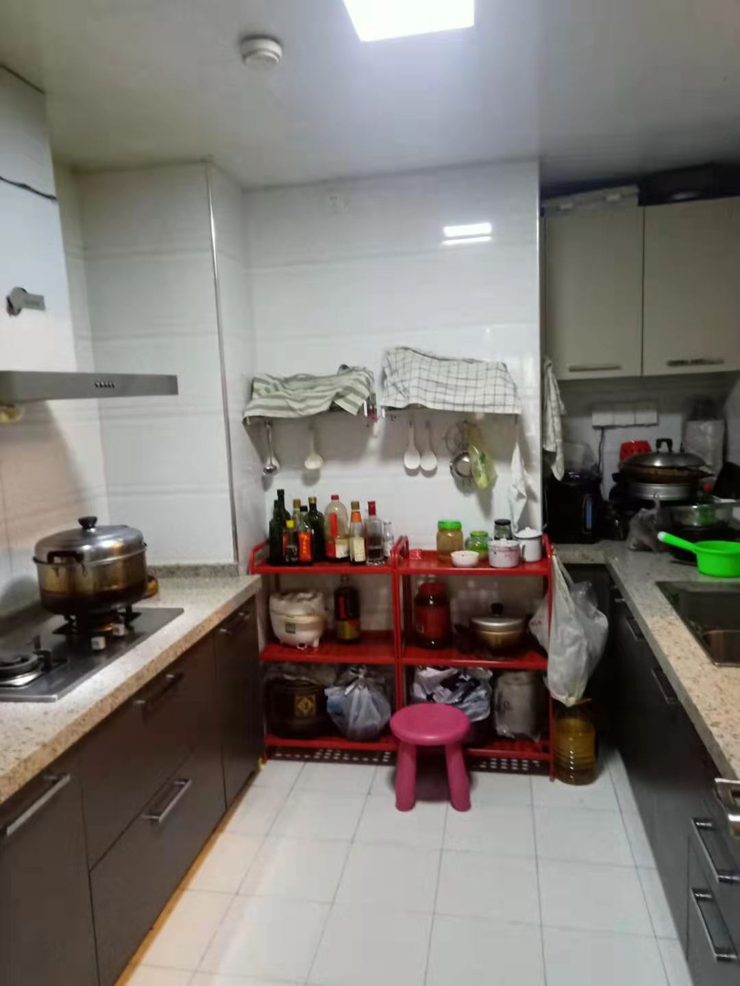 南湖国际4期  3室2厅2卫    3500.0元/月 南湖国际4期  3室2厅2卫    3500.0元/月室内图