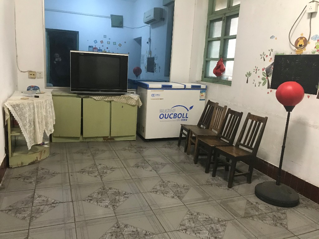 湘钢园南村  2室1厅1卫    580.0元/月 湘钢园南村  2室1厅1卫    580.0元/月室内图1