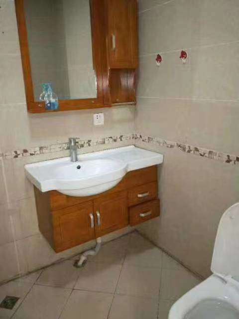 世纪阳光大厦公寓楼  1室1厅1卫    32.8万 世纪阳光大厦公寓楼  1室1厅1卫    32.8万卫生间