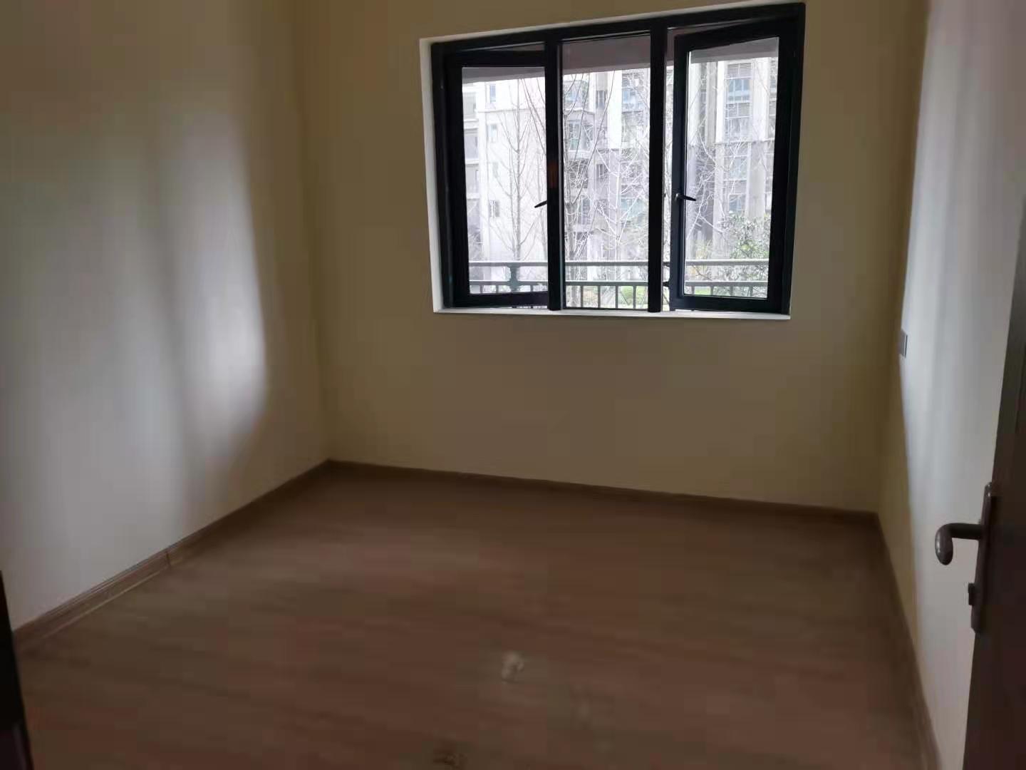 碧桂园梓山府 3室2厅2卫 2300.0元/月 碧桂园梓山府 3室2厅2卫 2300.0元/月室内图