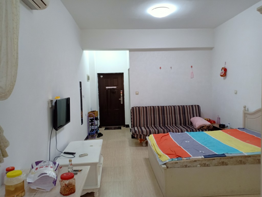 蓝筹公寓1栋 1室1厅1卫 23.0万 蓝筹公寓1栋 1室1厅1卫 23.0万客厅