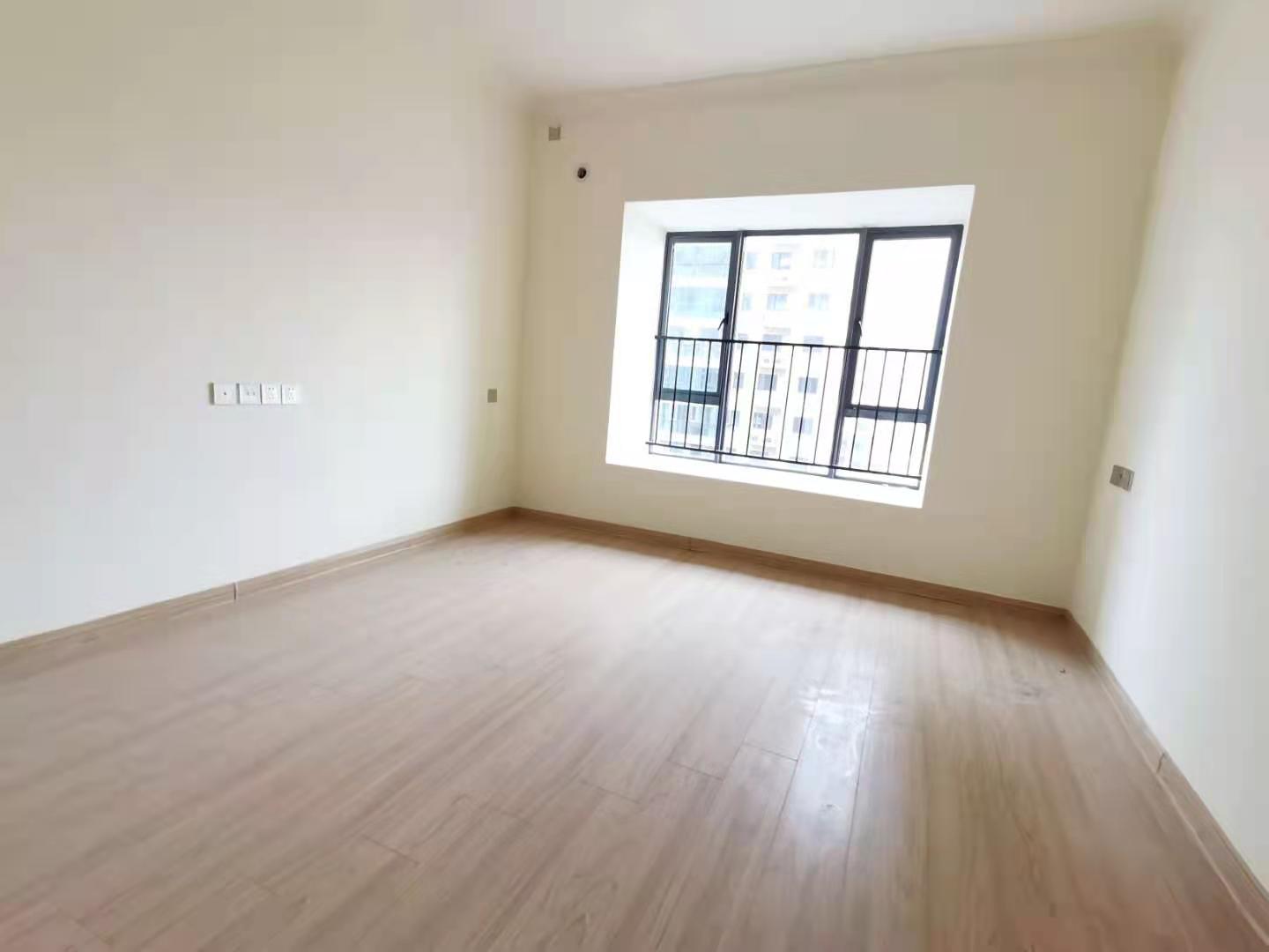 碧桂园梓山府 3室2厅2卫 2000.0元/月 碧桂园梓山府 3室2厅2卫 2000.0元/月室内图