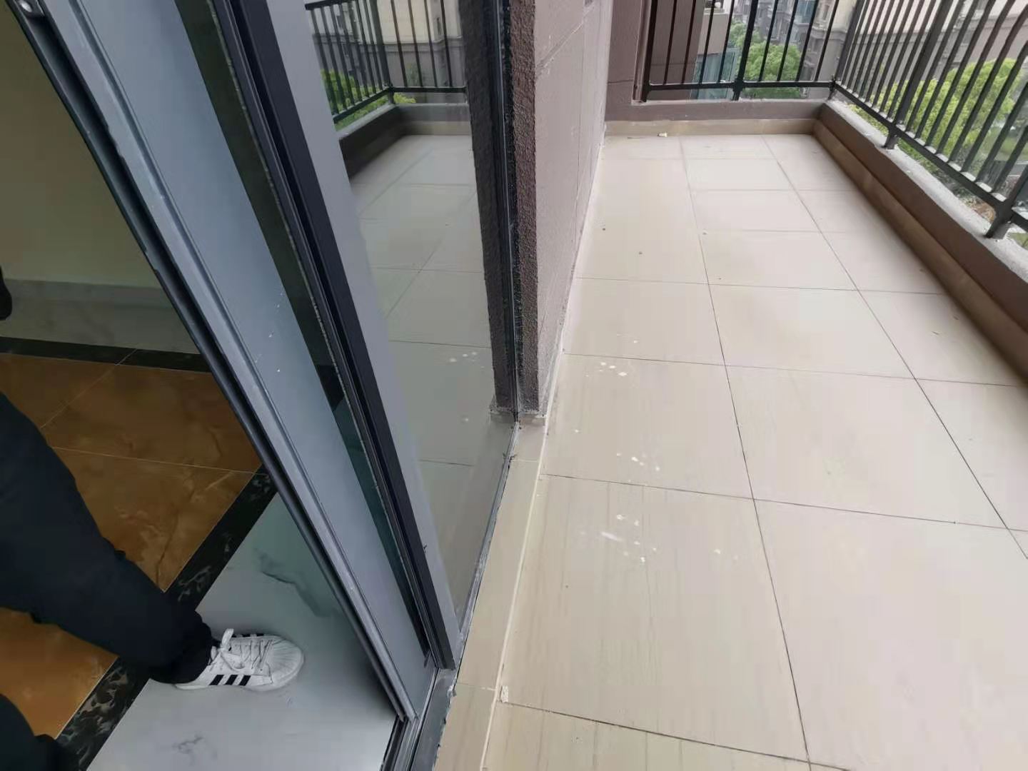 碧桂园梓山府 3室2厅2卫 2000.0元/月 碧桂园梓山府 3室2厅2卫 2000.0元/月室内图