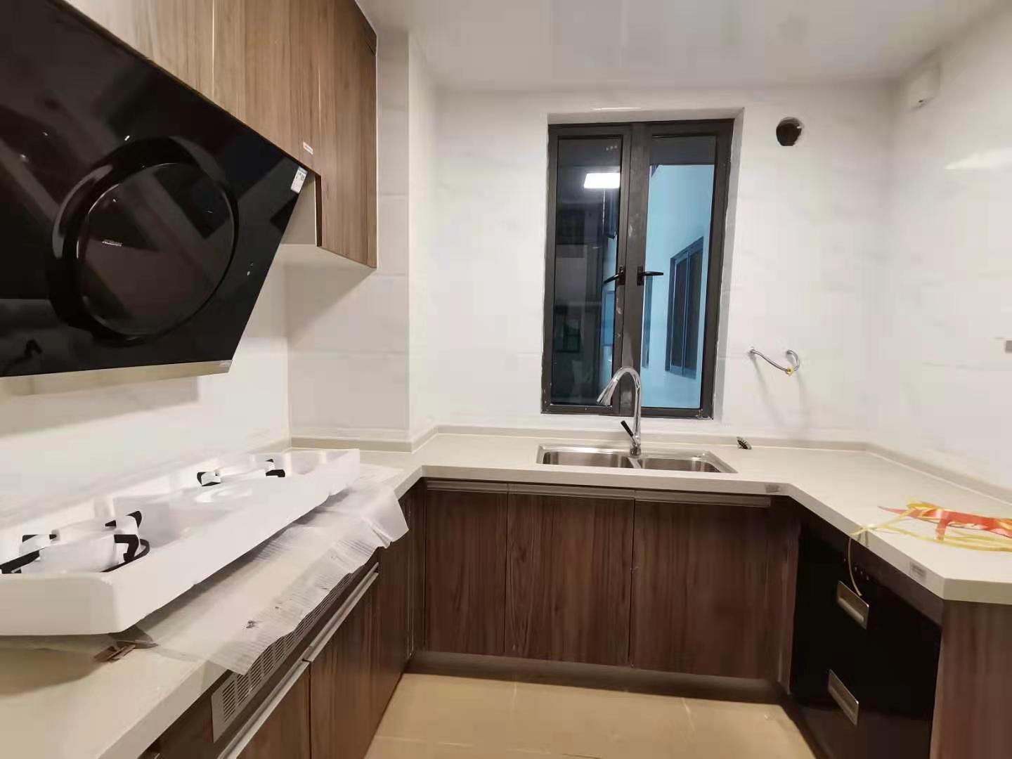 碧桂园梓山府 3室2厅2卫 2000.0元/月 碧桂园梓山府 3室2厅2卫 2000.0元/月室内图