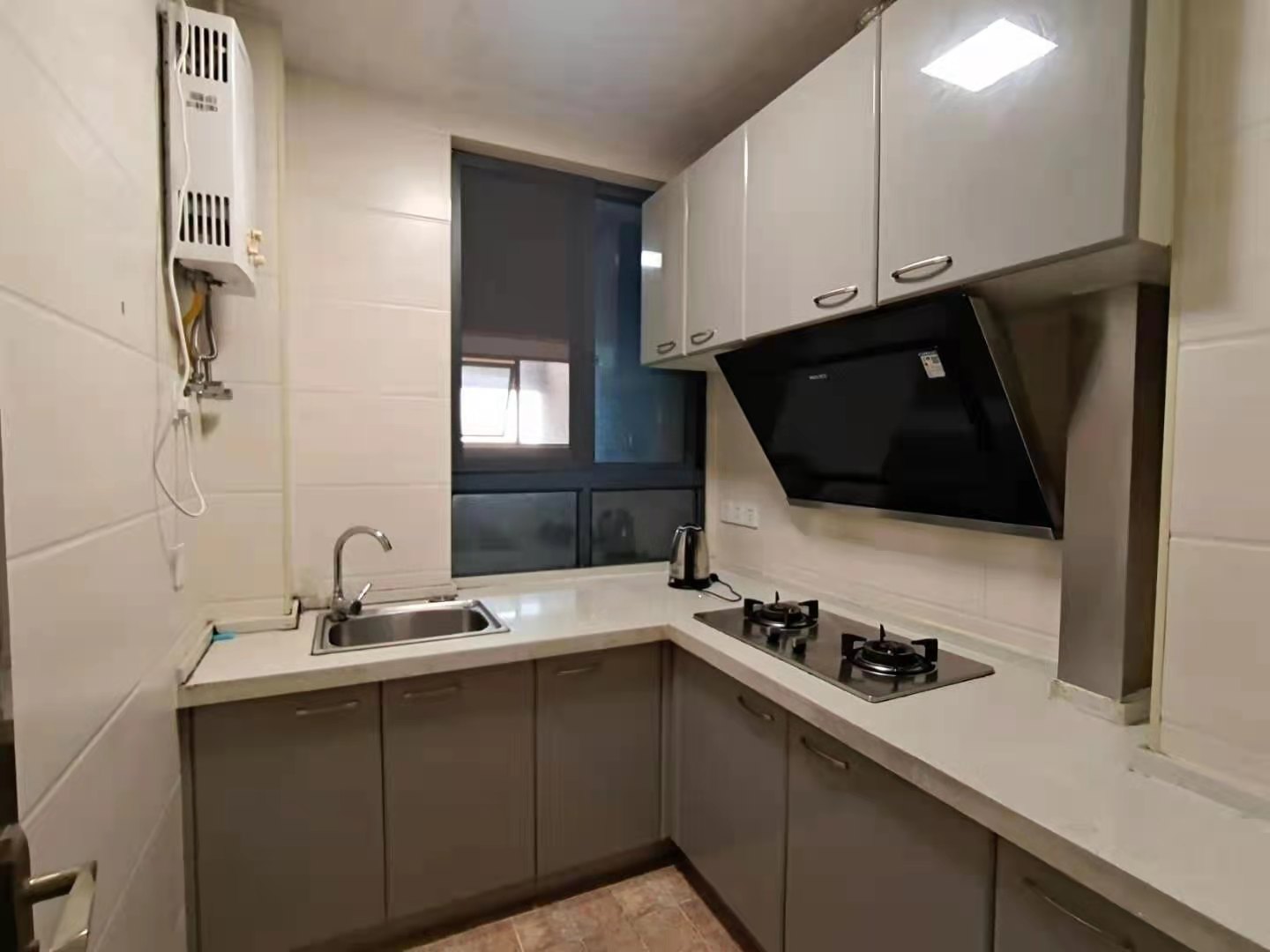 百江明珠  2室2厅1卫    2000.0元/月 百江明珠  2室2厅1卫    2000.0元/月室内图