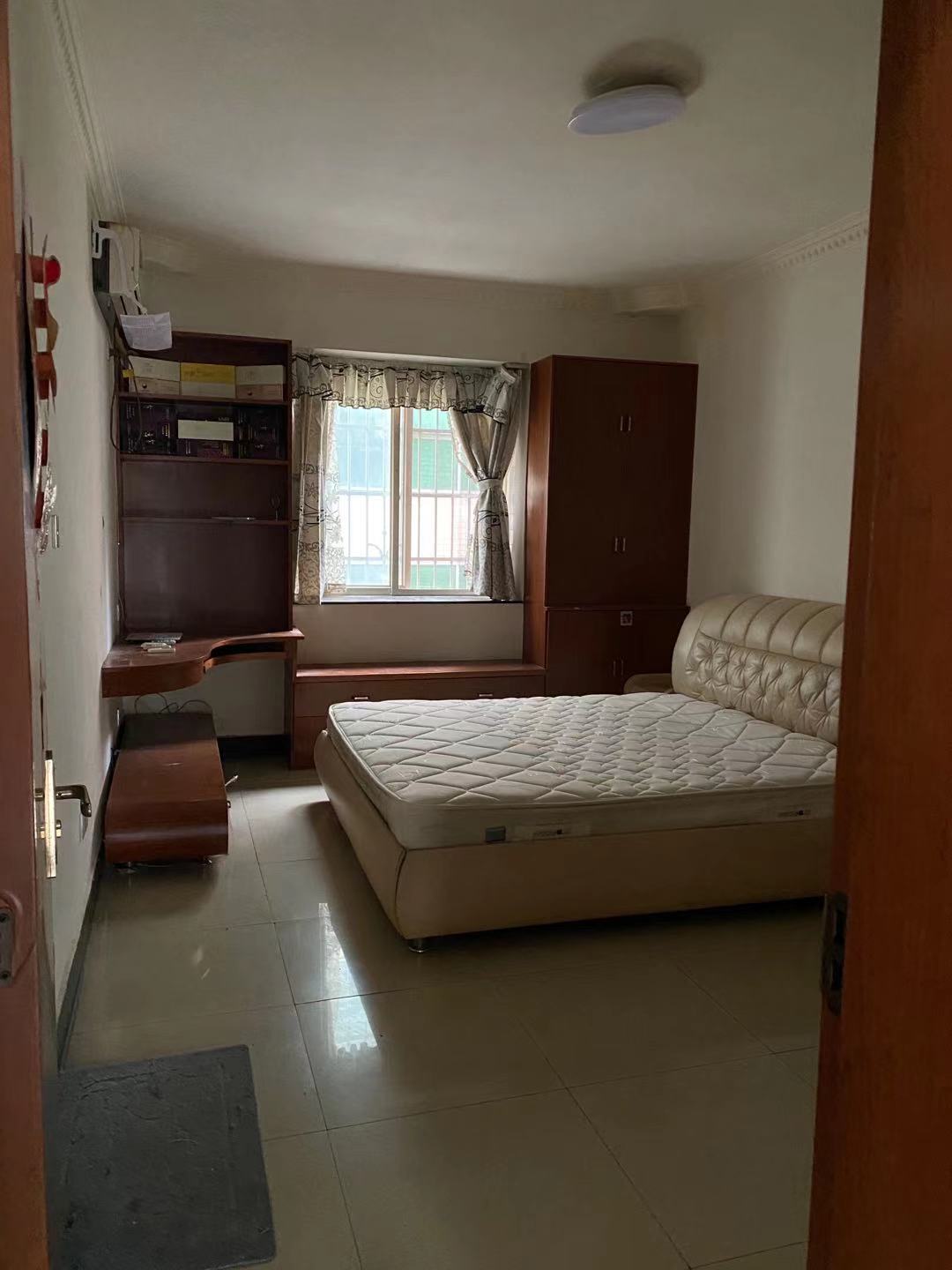 芦淞路散盘  3室2厅1卫    1800.0元/月 芦淞路散盘  3室2厅1卫    1800.0元/月室内图