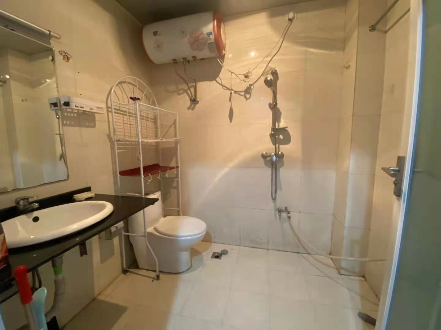 万鸿鑫城 1室1厅1卫 1200.00元/月 万鸿鑫城 1室1厅1卫 1200.00元/月室内图