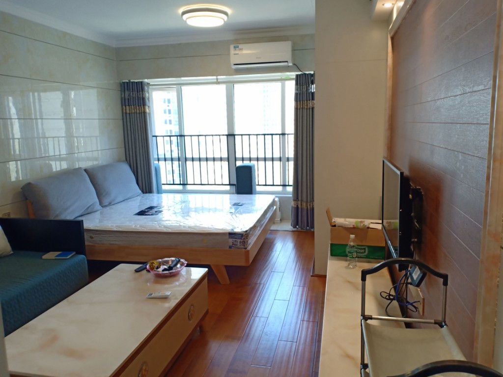 美的城三期 1室1厅1卫 31.5万 美的城三期 1室1厅1卫 31.5万客厅