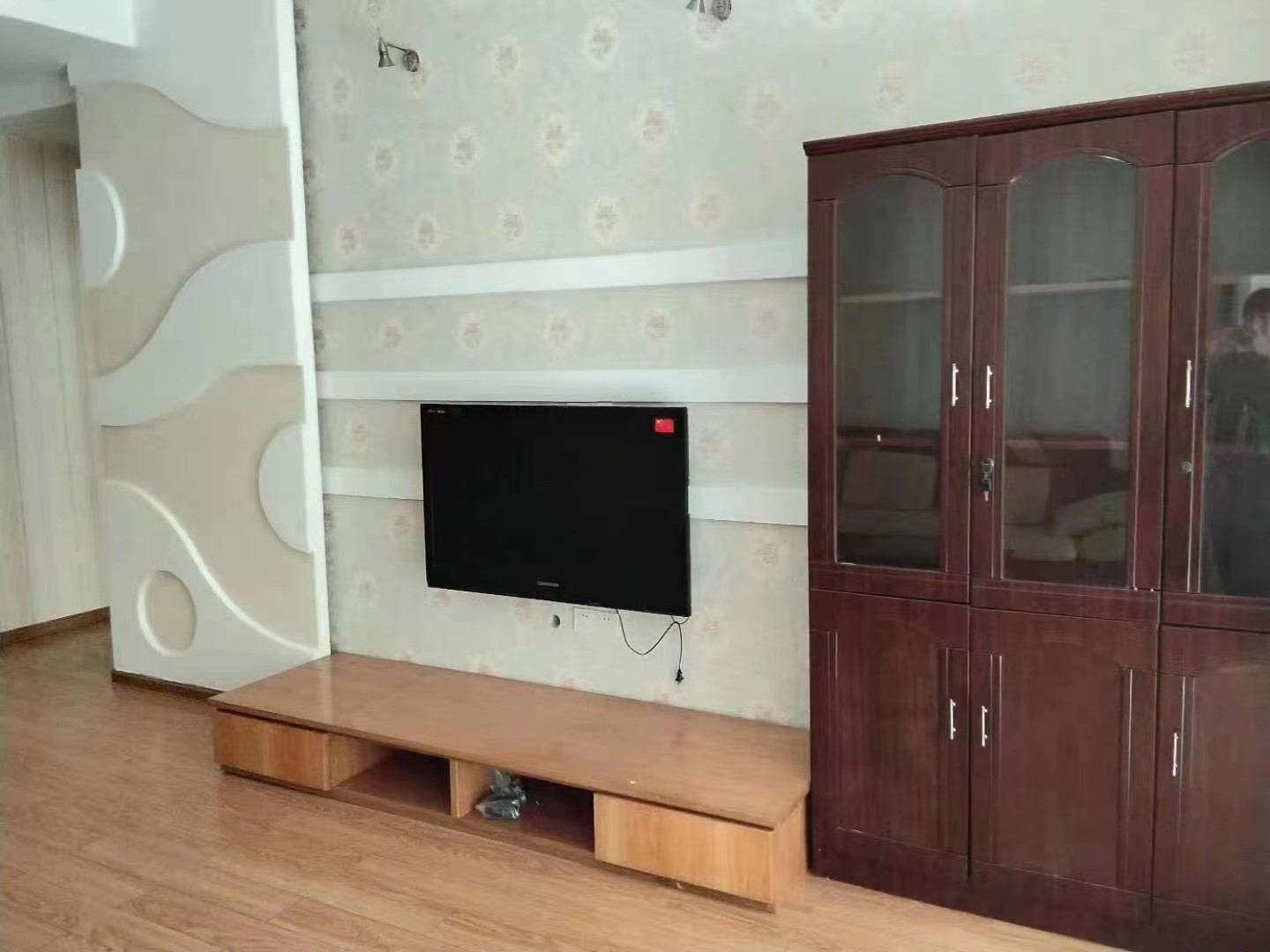 佳宁娜小区（梓山湖小区）  3室2厅2卫    81.8万客厅