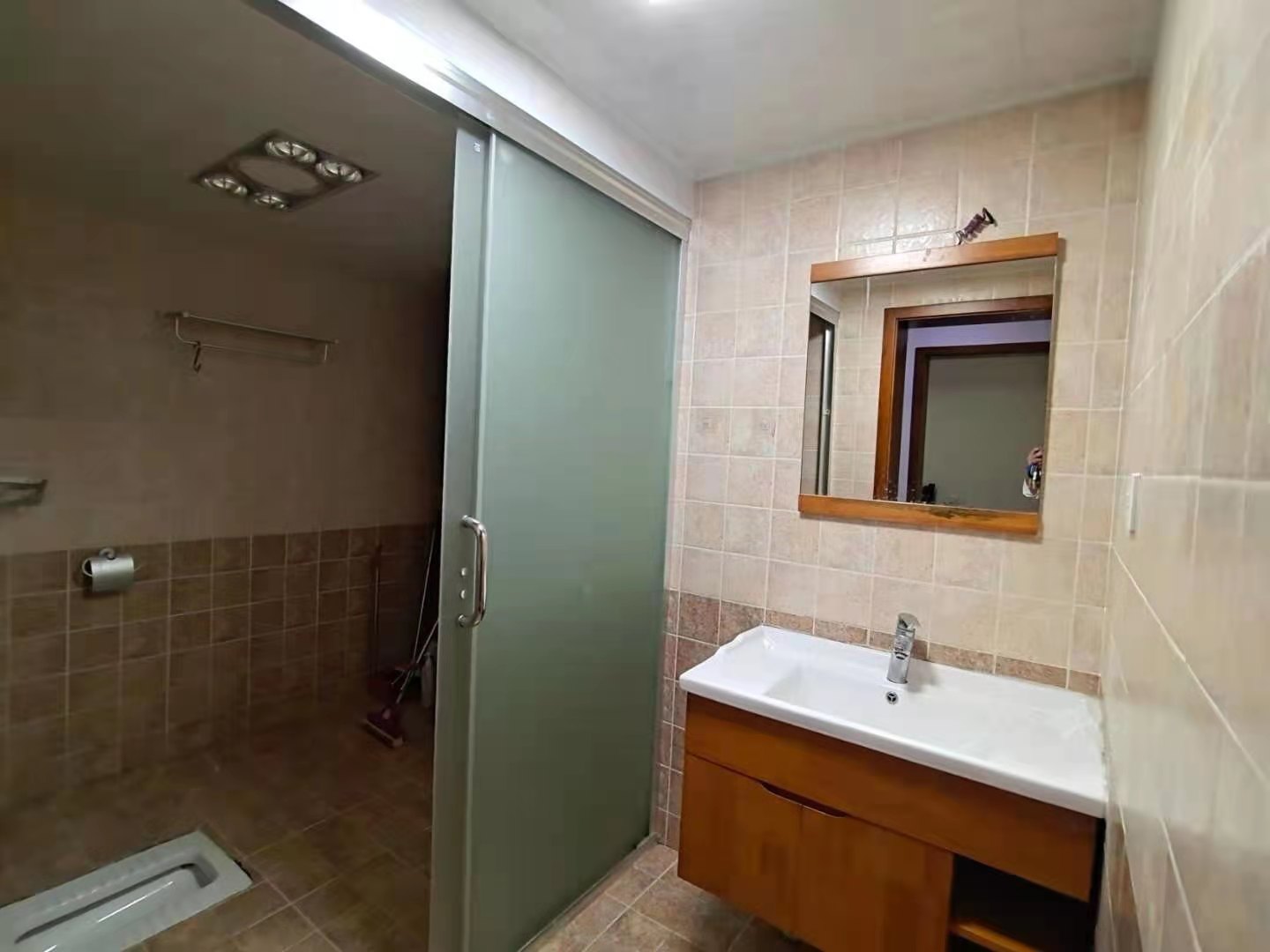 百江明珠  2室2厅1卫    2000.0元/月 百江明珠  2室2厅1卫    2000.0元/月室内图