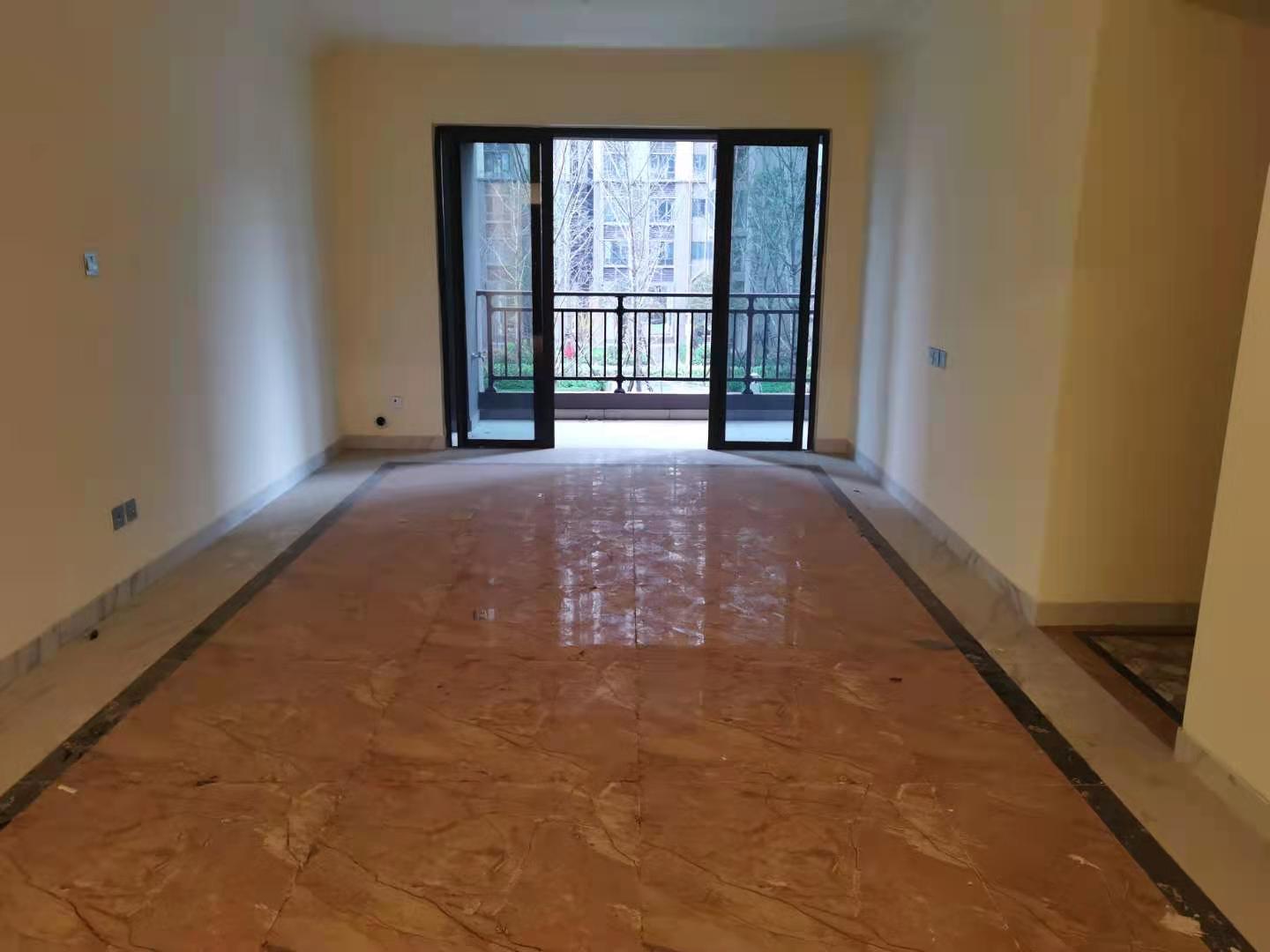 碧桂园梓山府 3室2厅2卫 2300.0元/月 碧桂园梓山府 3室2厅2卫 2300.0元/月室内图