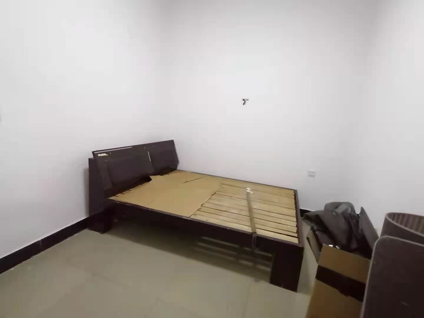 万利建材市场(万利大市场) 3室2厅1卫 700.0元/月 万利建材市场(万利大市场) 3室2厅1卫 700.0元/月室内图