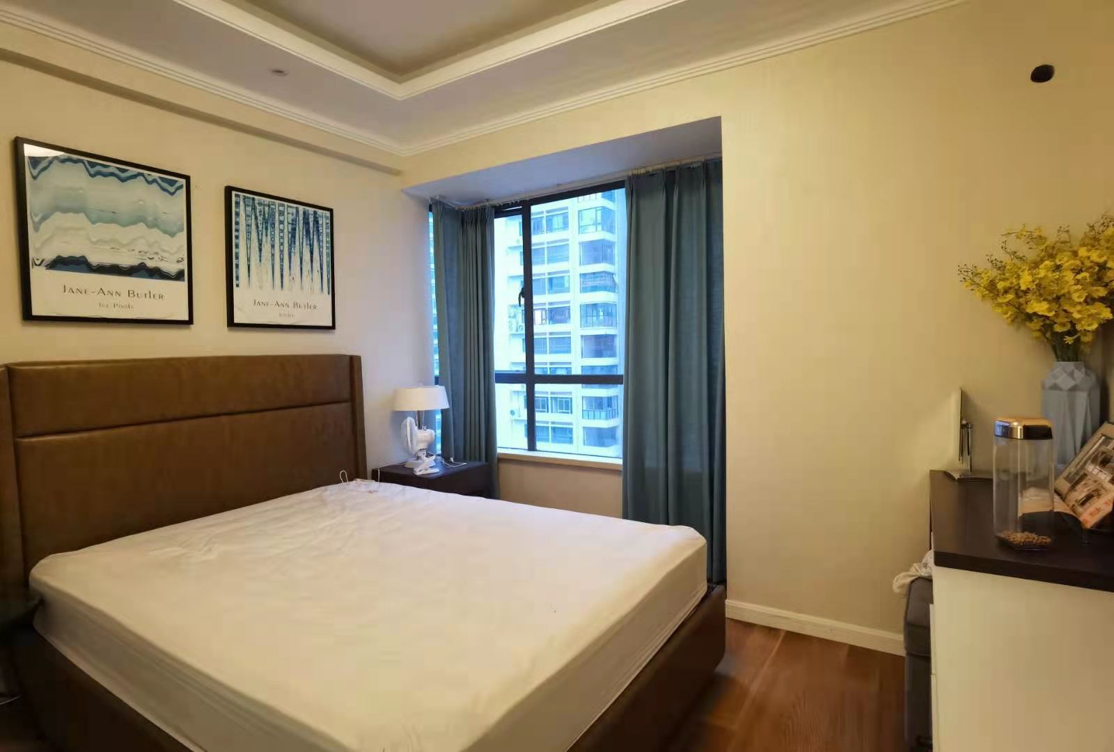 珠江愉景新城  3室2厅1卫   72.00万客厅