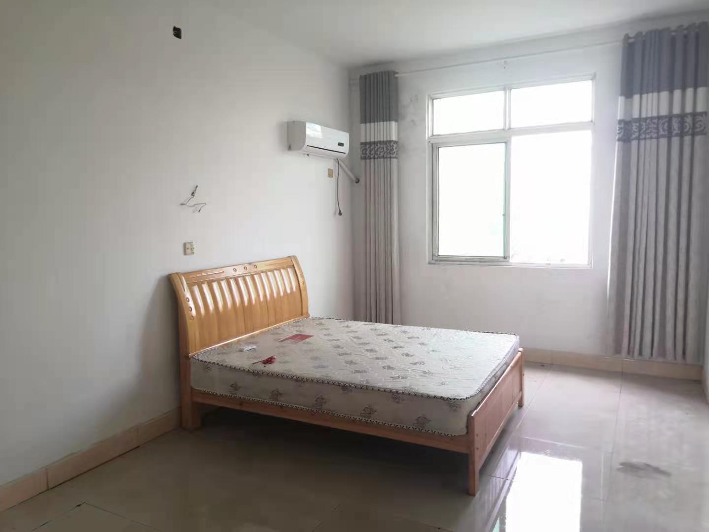 晨光小区 3室2厅1卫 1500.0元/月 晨光小区 3室2厅1卫 1500.0元/月室内图