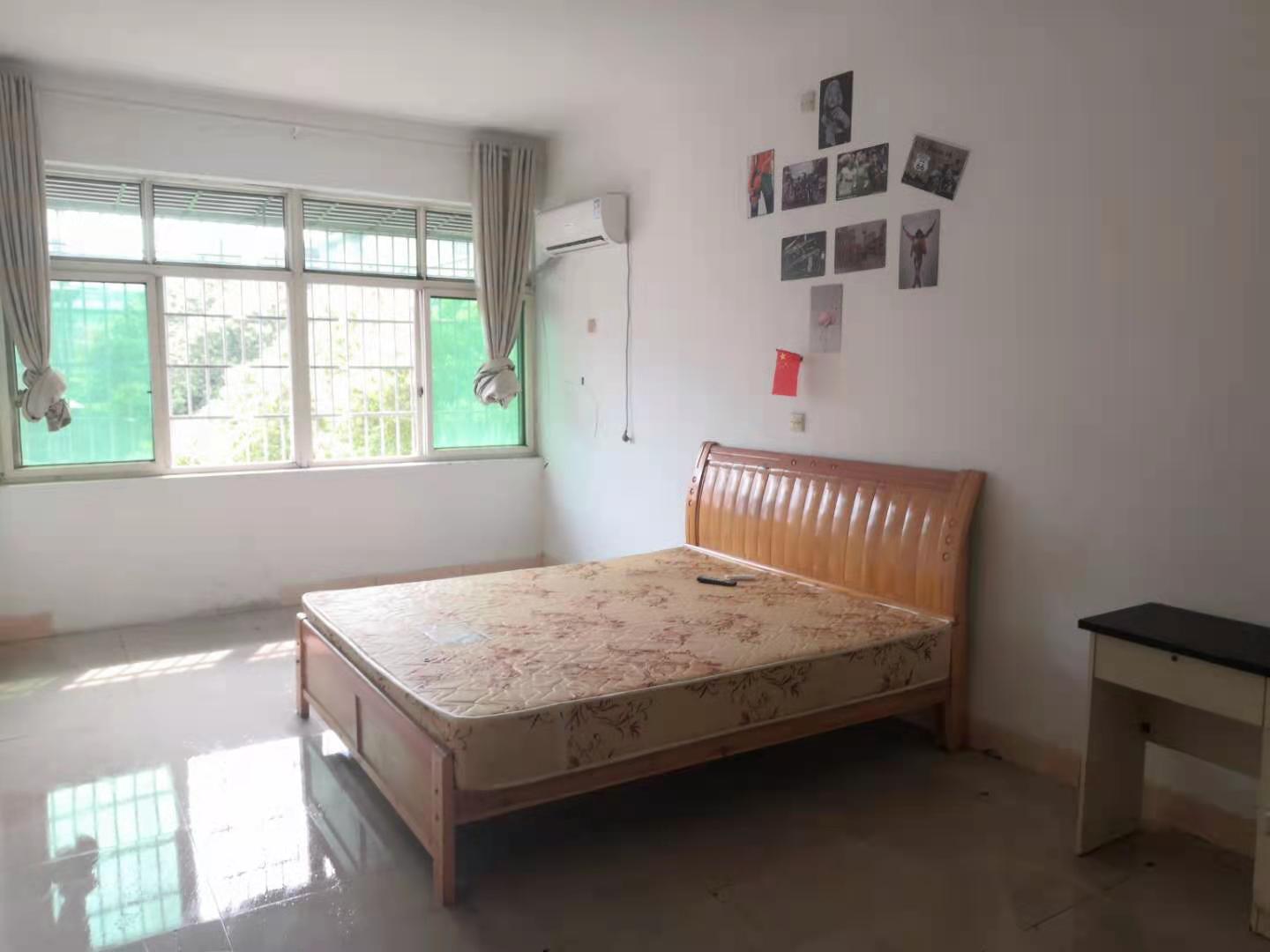 晨光小区 3室2厅1卫 1500.0元/月 晨光小区 3室2厅1卫 1500.0元/月室内图