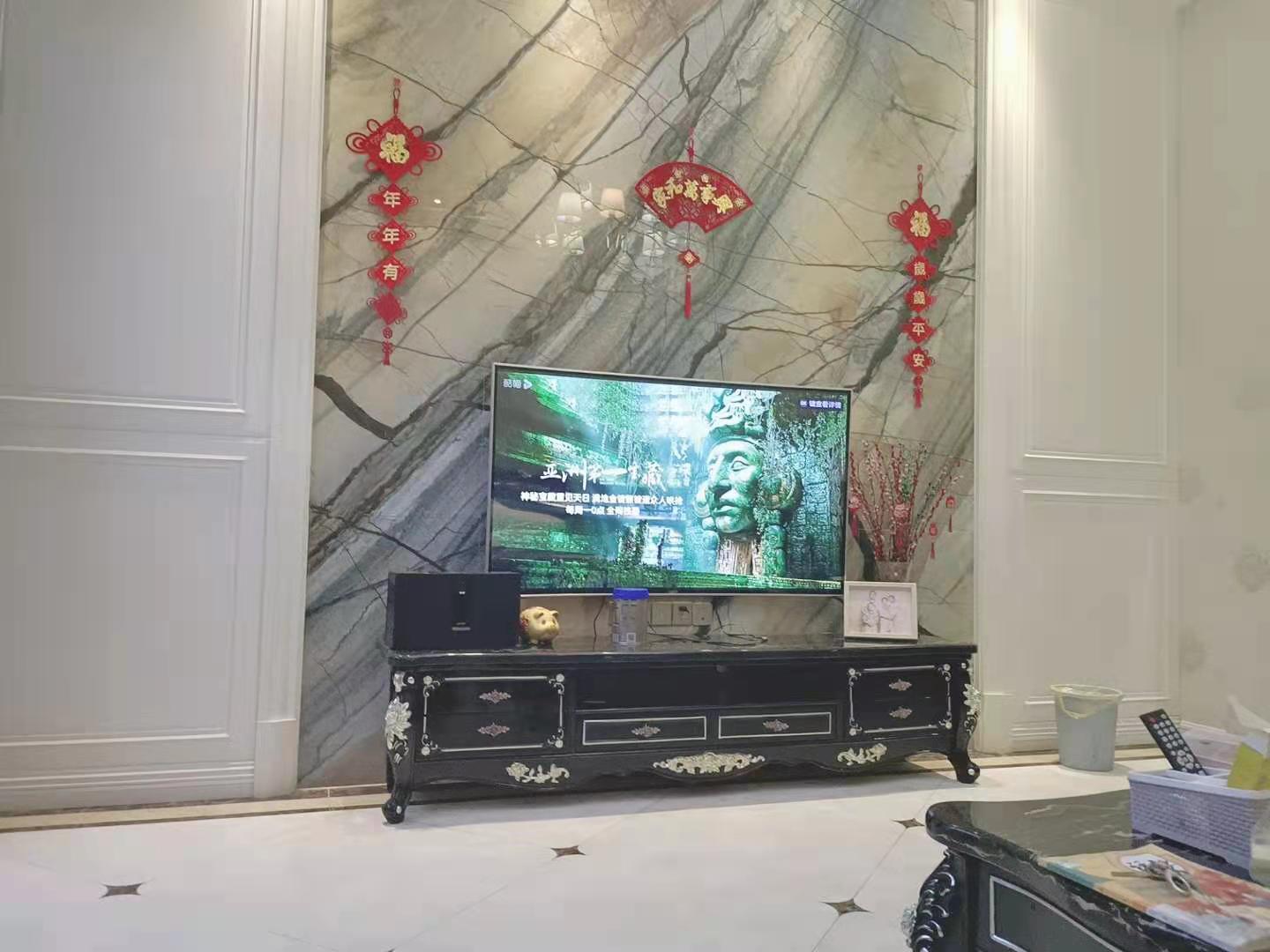 新世界梓山湖  5室3厅3卫    600.0万 新世界梓山湖  5室3厅3卫    600.0万客厅