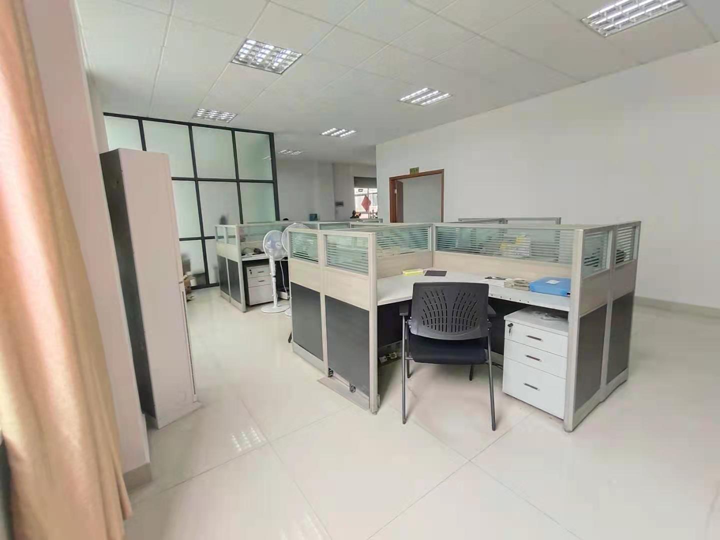 怡馨花地 3室2厅1卫 6000.0元/月 怡馨花地 3室2厅1卫 6000.0元/月室内图