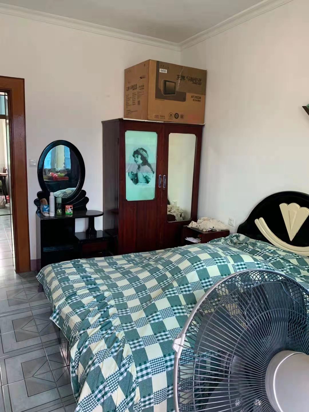 青松小区 2室2厅1卫 30.0万 青松小区 2室2厅1卫 30.0万卧室