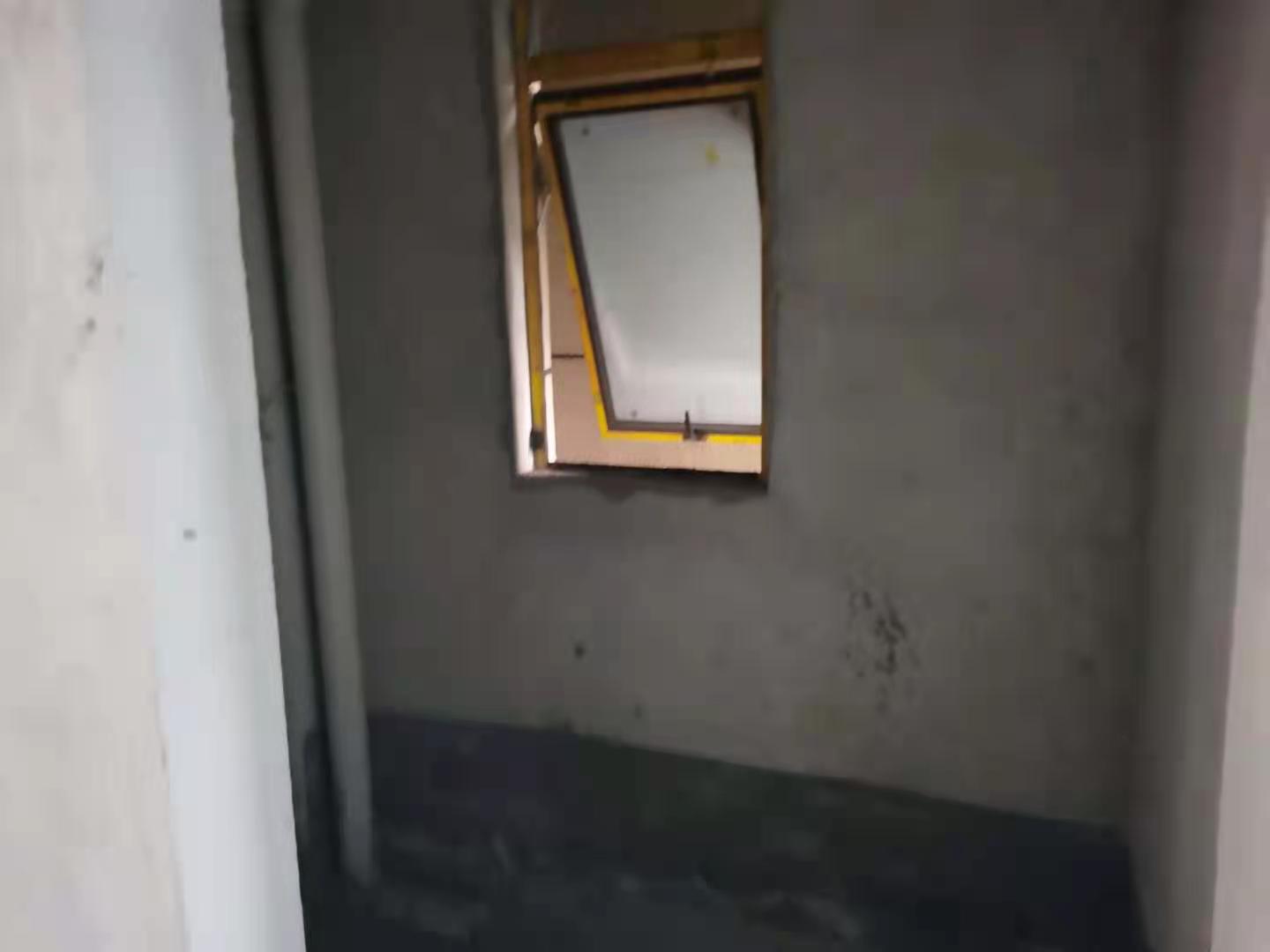 铂金汉宫  3室2厅2卫    91.8万 铂金汉宫  3室2厅2卫    91.8万卫生间