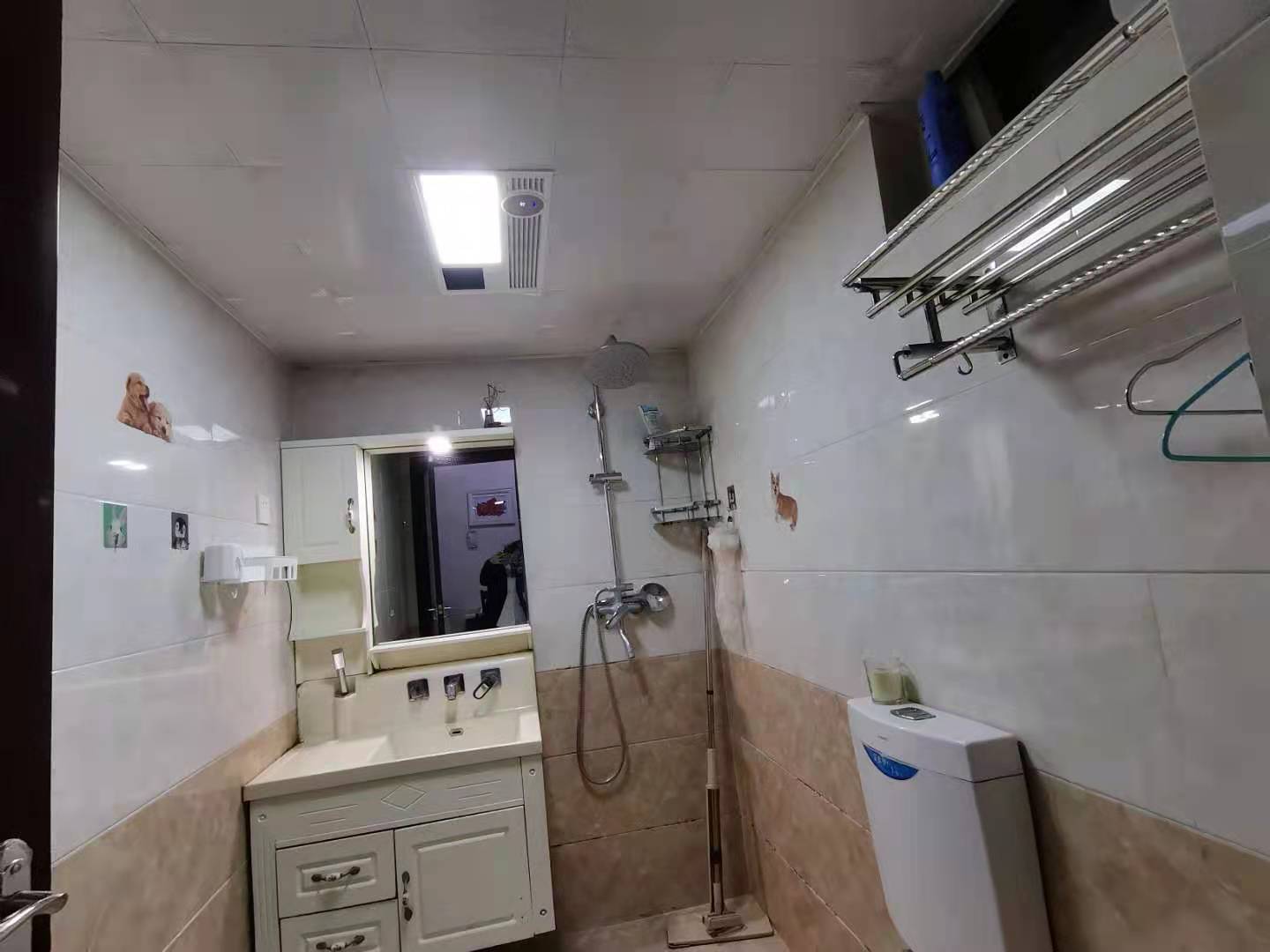 南湖锦苑 1室1厅1卫 1700.0元/月 南湖锦苑 1室1厅1卫 1700.0元/月室内图