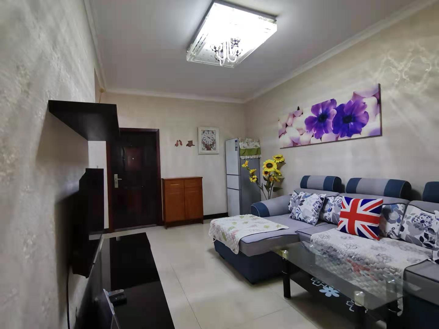 南湖锦苑 1室1厅1卫 1700.0元/月 南湖锦苑 1室1厅1卫 1700.0元/月室内图