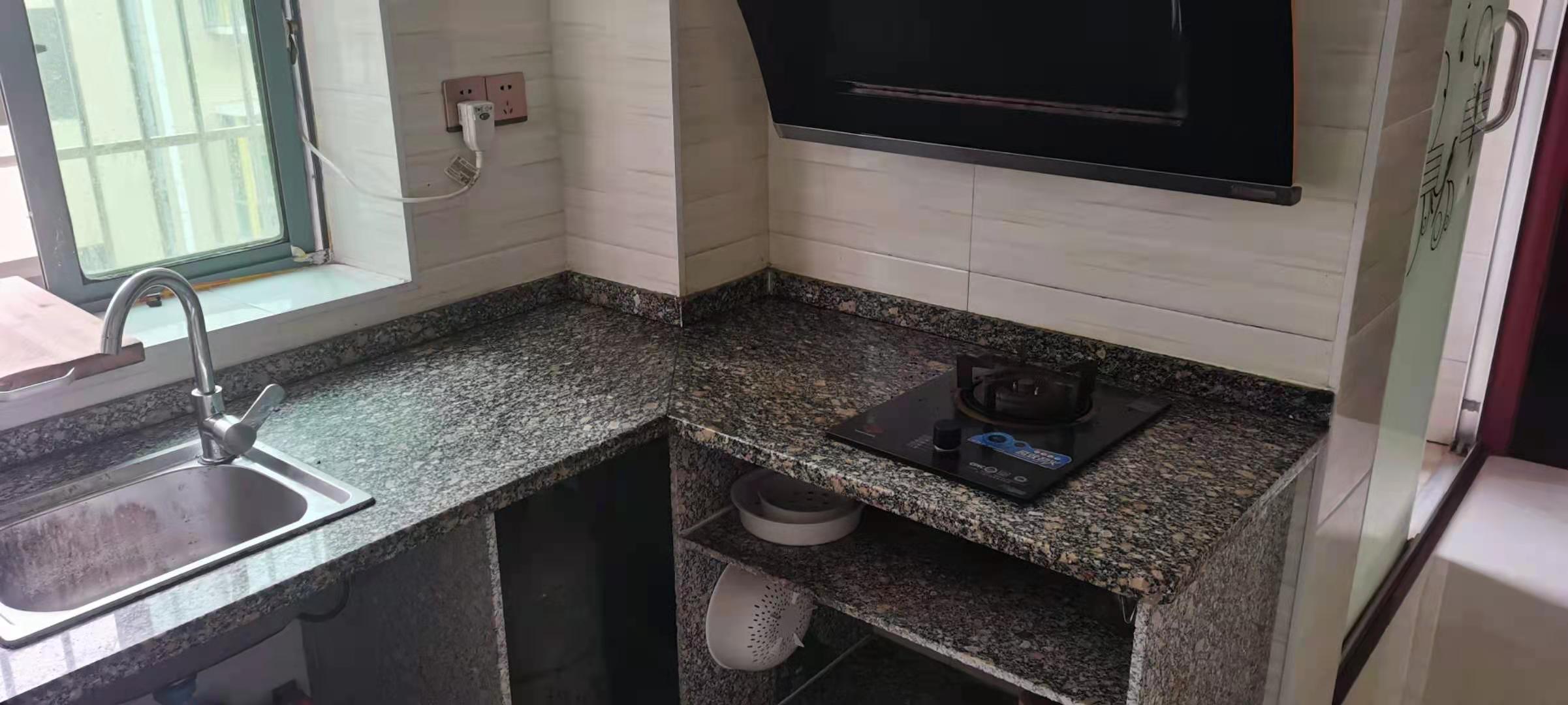 长湖小区 1室1厅1卫 1000.0元/月 长湖小区 1室1厅1卫 1000.0元/月室内图