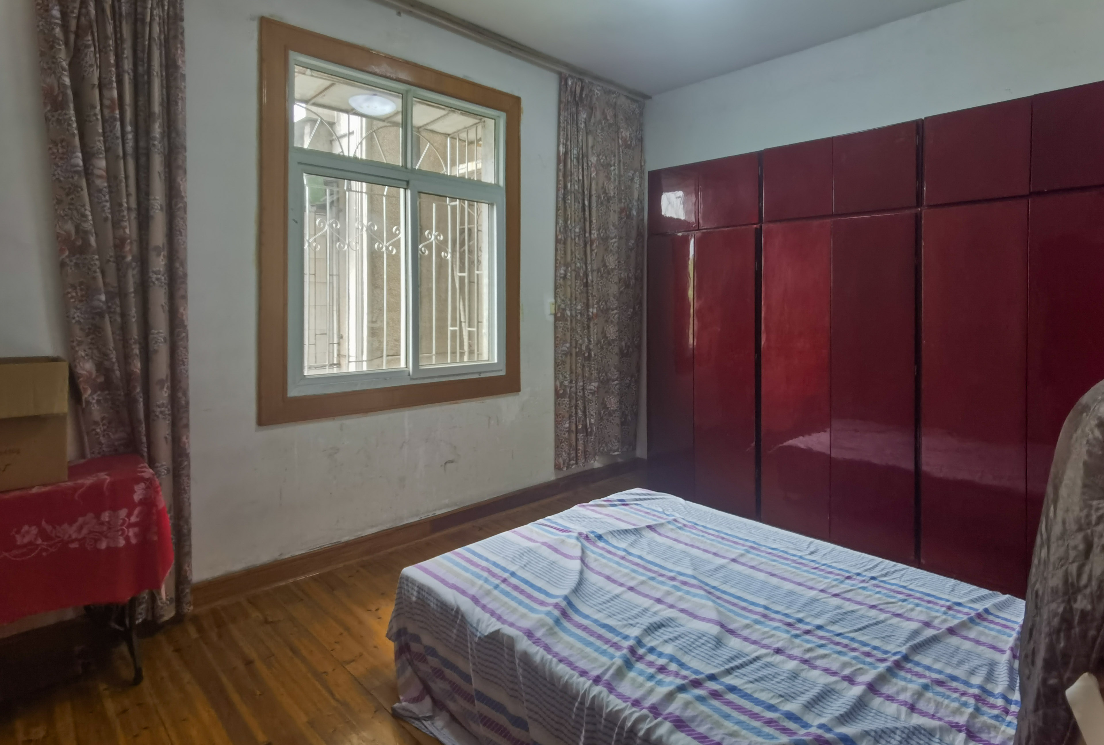 三水厂 2室2厅1卫 28.00万 三水厂 2室2厅1卫 28.00万客厅