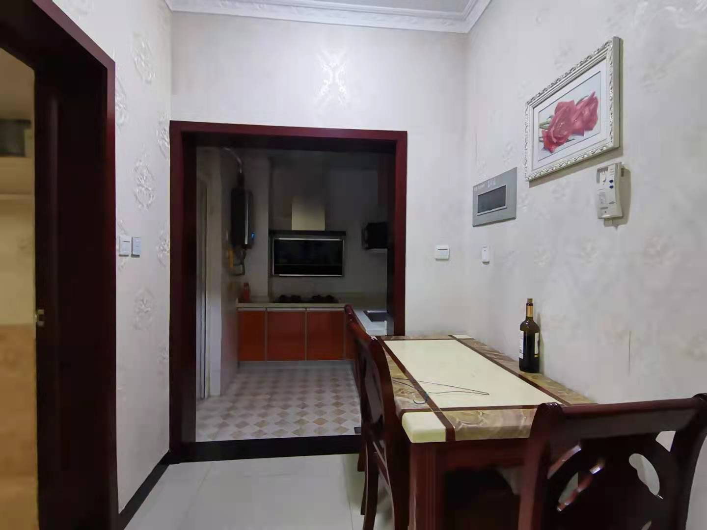 南湖锦苑 1室1厅1卫 1700.0元/月 南湖锦苑 1室1厅1卫 1700.0元/月室内图