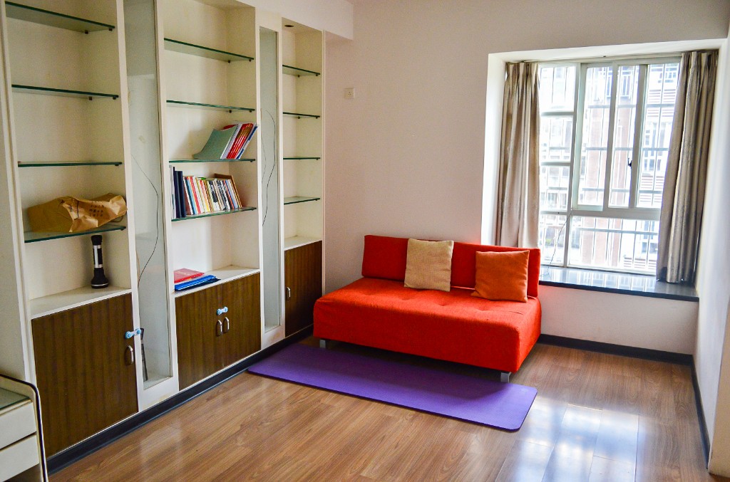 丽景雅苑 4室2厅2卫 46.0万 丽景雅苑 4室2厅2卫 46.0万客厅