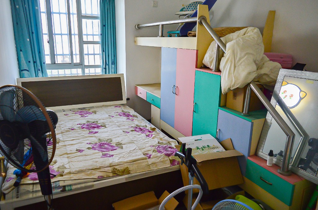 丽景雅苑 4室2厅2卫 46.0万 丽景雅苑 4室2厅2卫 46.0万卫生间