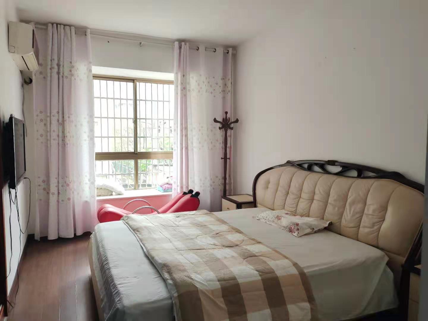 春晓花园  4室2厅2卫    78.8万