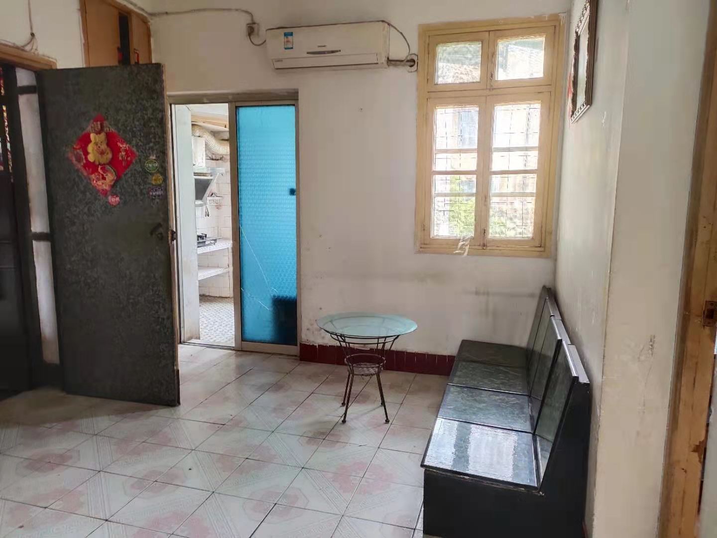 化工学校单位房 3室2厅1卫 800.0元/月 化工学校单位房 3室2厅1卫 800.0元/月室内图