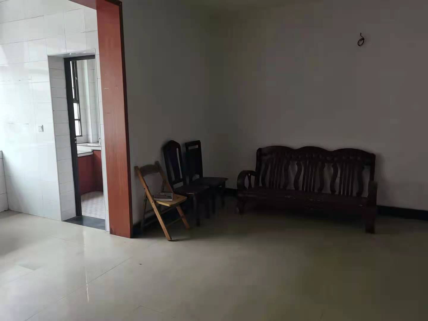 羊舞岭小区 2室1厅1卫 700.0元/月 羊舞岭小区 2室1厅1卫 700.0元/月室内图