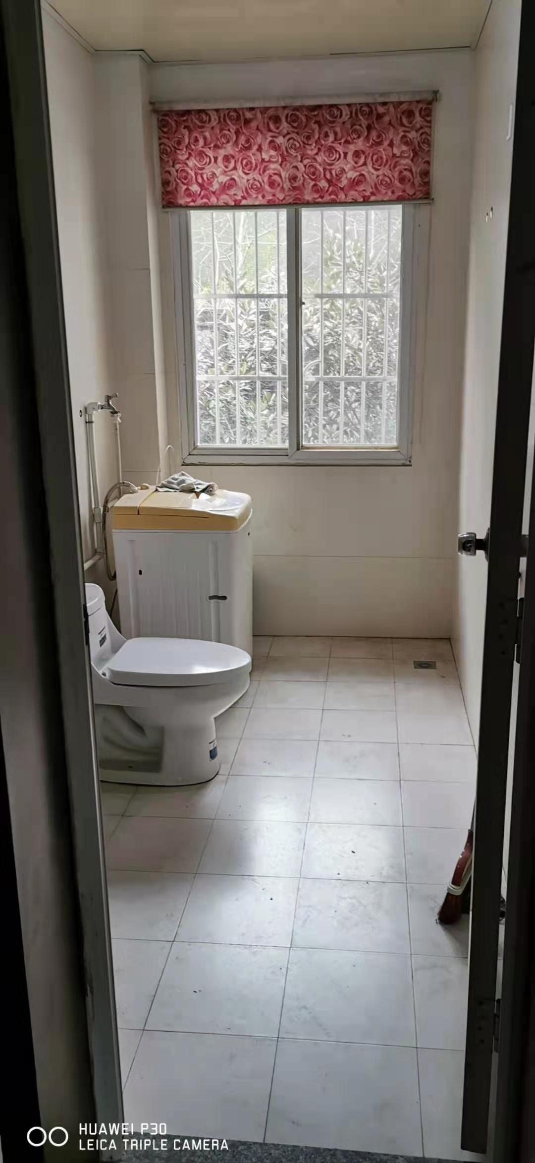 煤机小区 3室2厅2卫 2000.0元/月 煤机小区 3室2厅2卫 2000.0元/月室内图