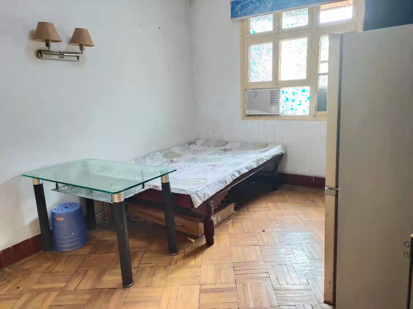 化工学校单位房 3室2厅1卫 800.0元/月 化工学校单位房 3室2厅1卫 800.0元/月室内图