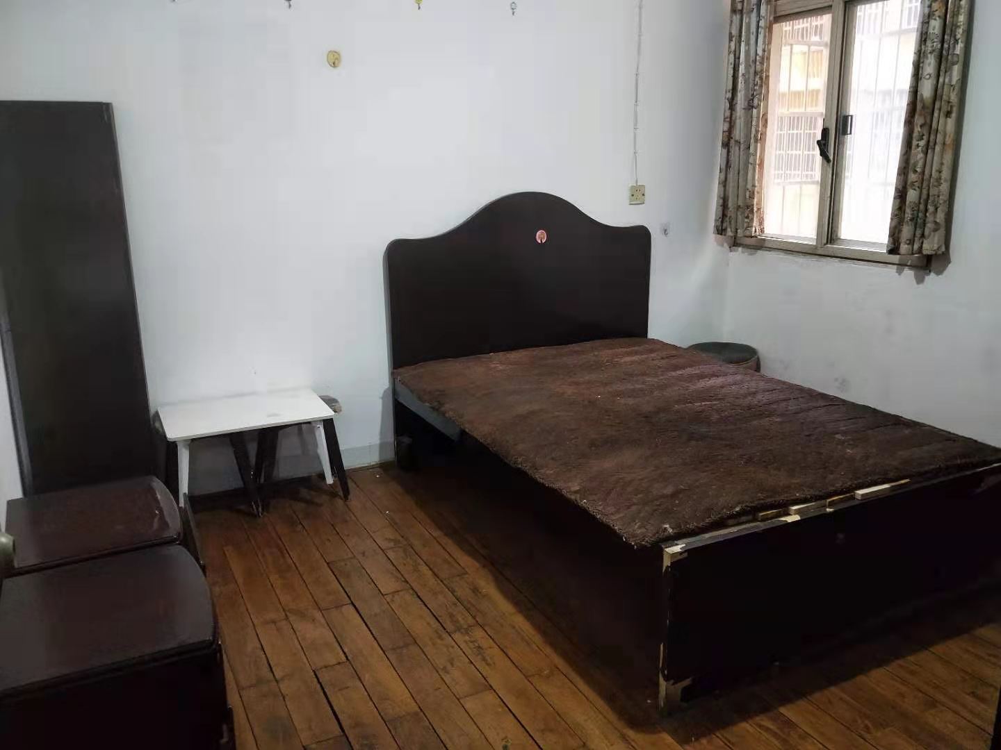 金花苑小区 3室2厅1卫 600.0元/月 金花苑小区 3室2厅1卫 600.0元/月室内图