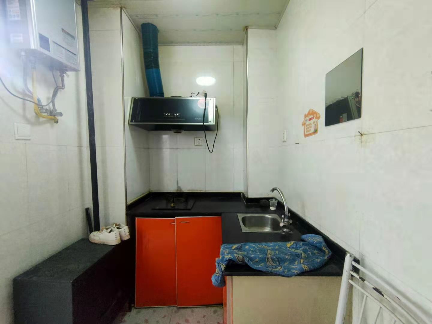 环球国际大厦  1室1厅1卫    1200.0元/月 环球国际大厦  1室1厅1卫    1200.0元/月室内图