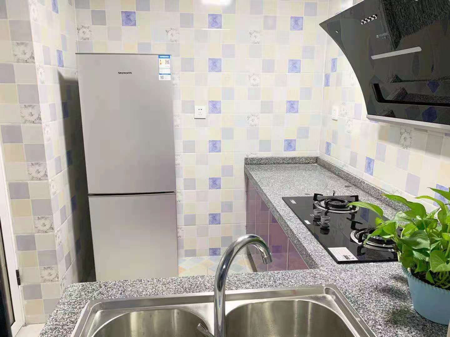 南湖国际2期  2室2厅1卫    2500.0元/月 南湖国际2期  2室2厅1卫    2500.0元/月室内图