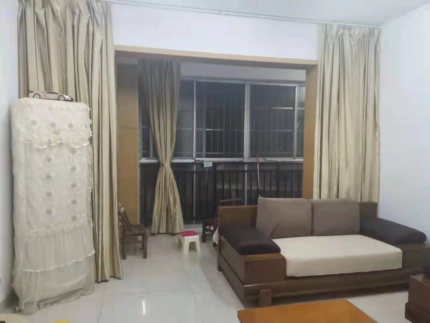 天泰喜梅小区  3室2厅1卫    85.0万 天泰喜梅小区  3室2厅1卫    85.0万客厅